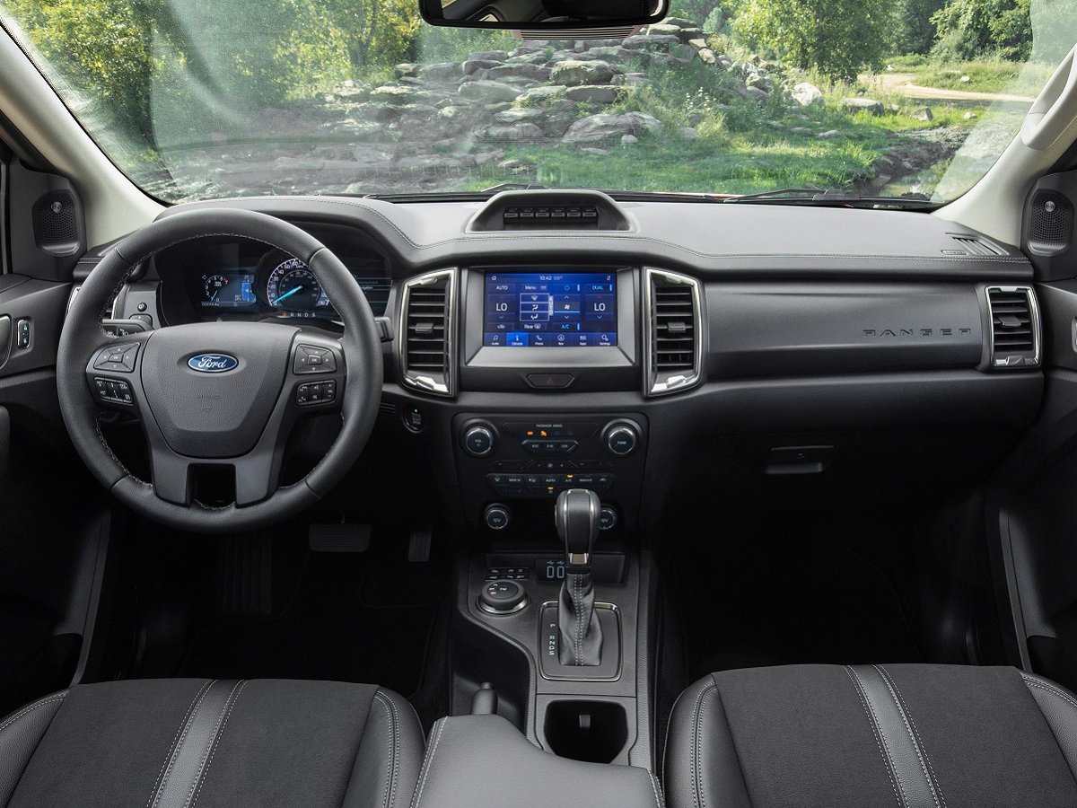 JDPA 2021 Ford Ranger Tremor Lariat Interior Dashboard